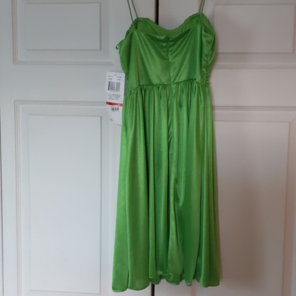 Green cocktail dress size XS. New with tags - Picture 3 of 5